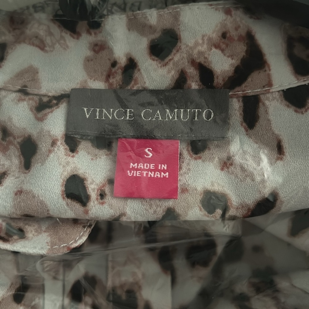 Vince Camino “Spring Injection”  soft ash - Top NWT - Picture 3 of 3